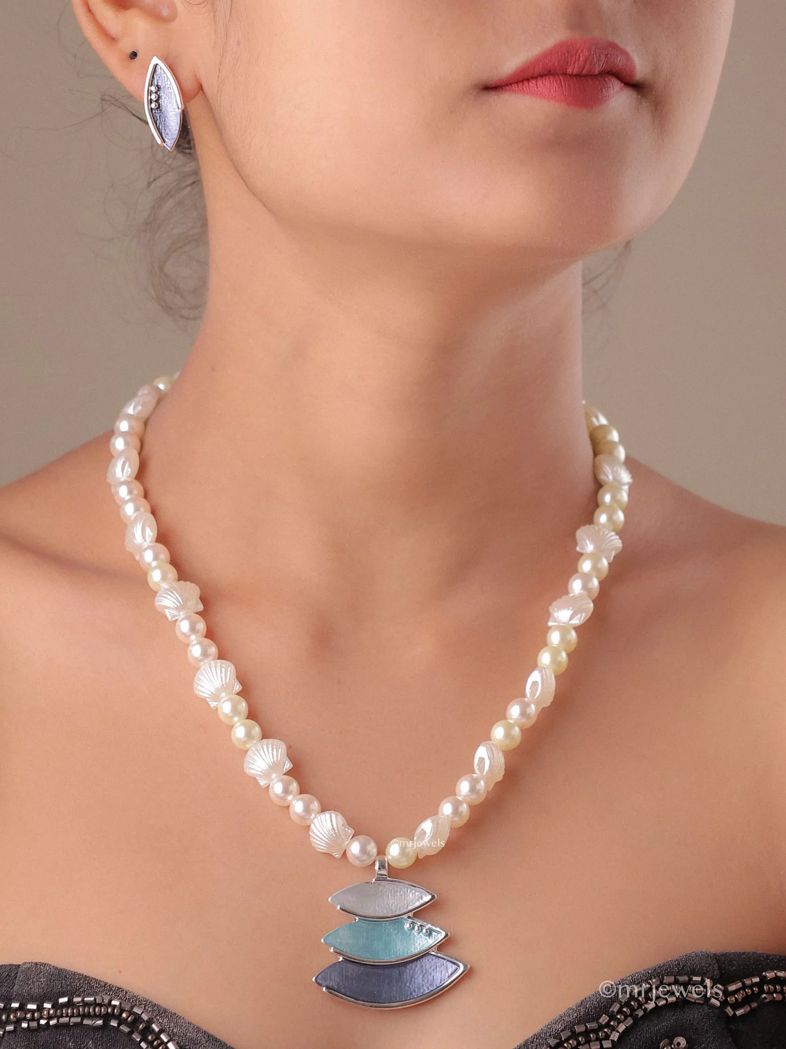 Sparkling Blue Pearl Necklace