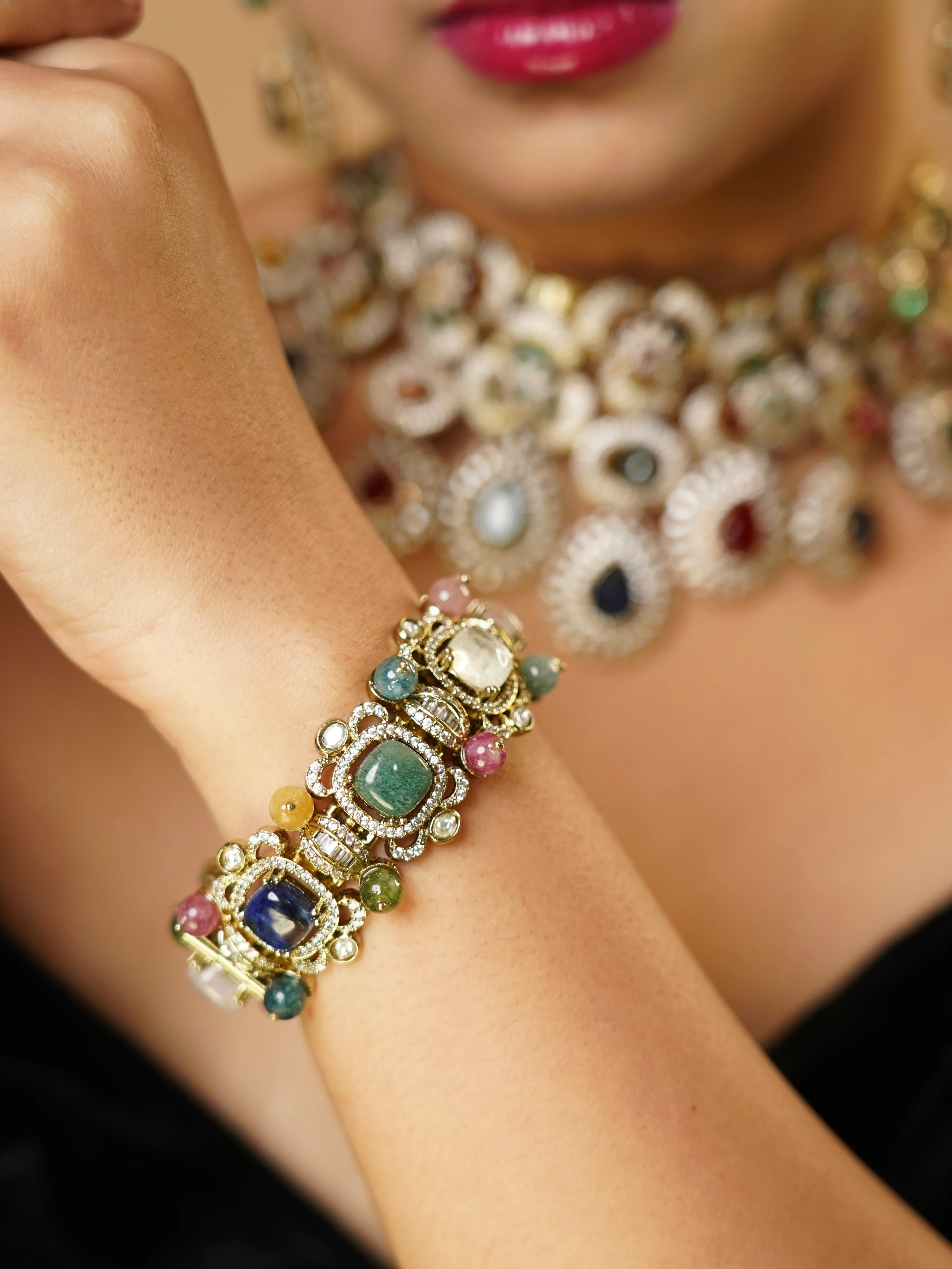 Statement Kada – Sabya-Inspired Jewel of Legacy