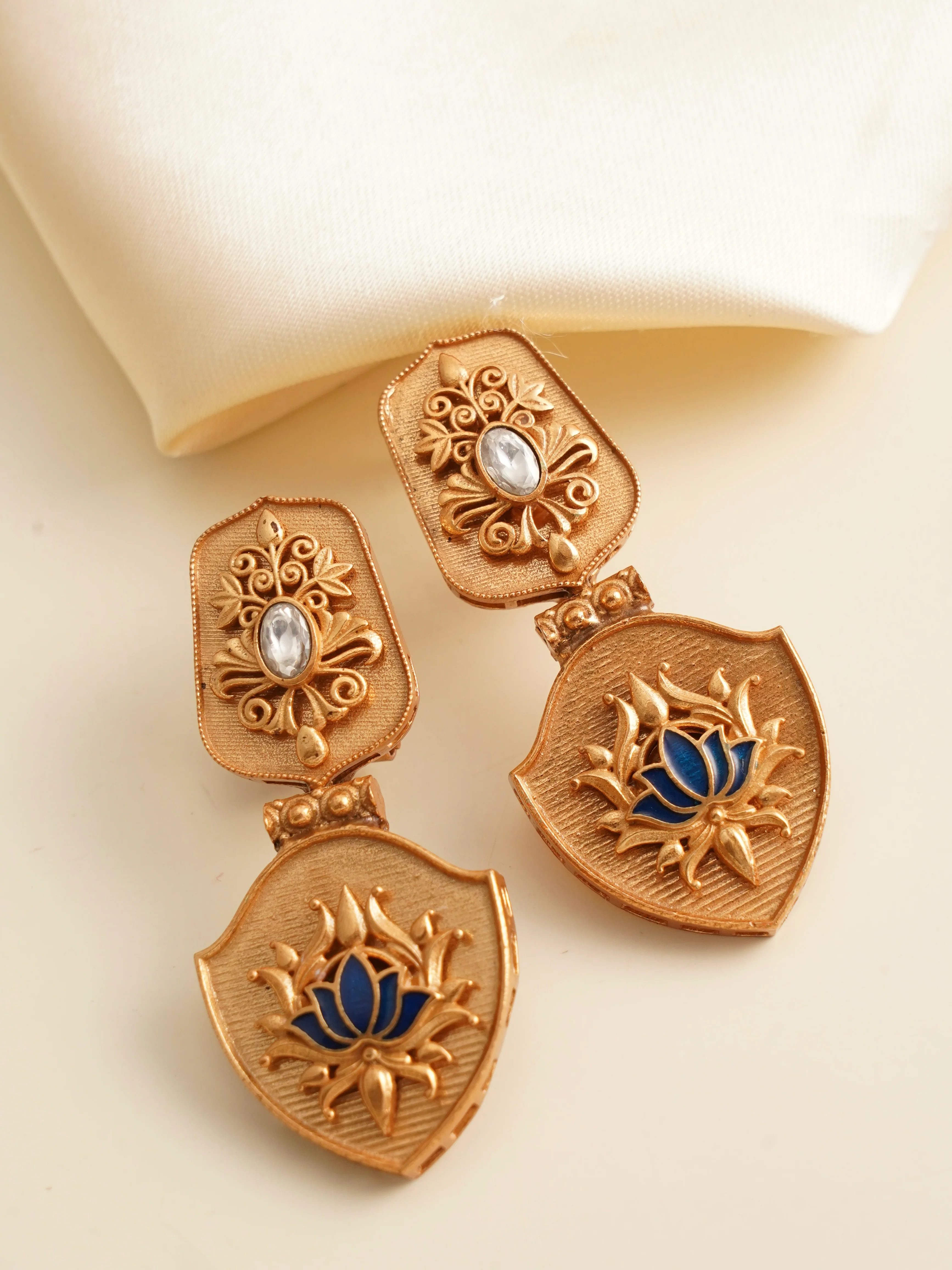 Statement Royal Lotus Necklace Set - Image 3