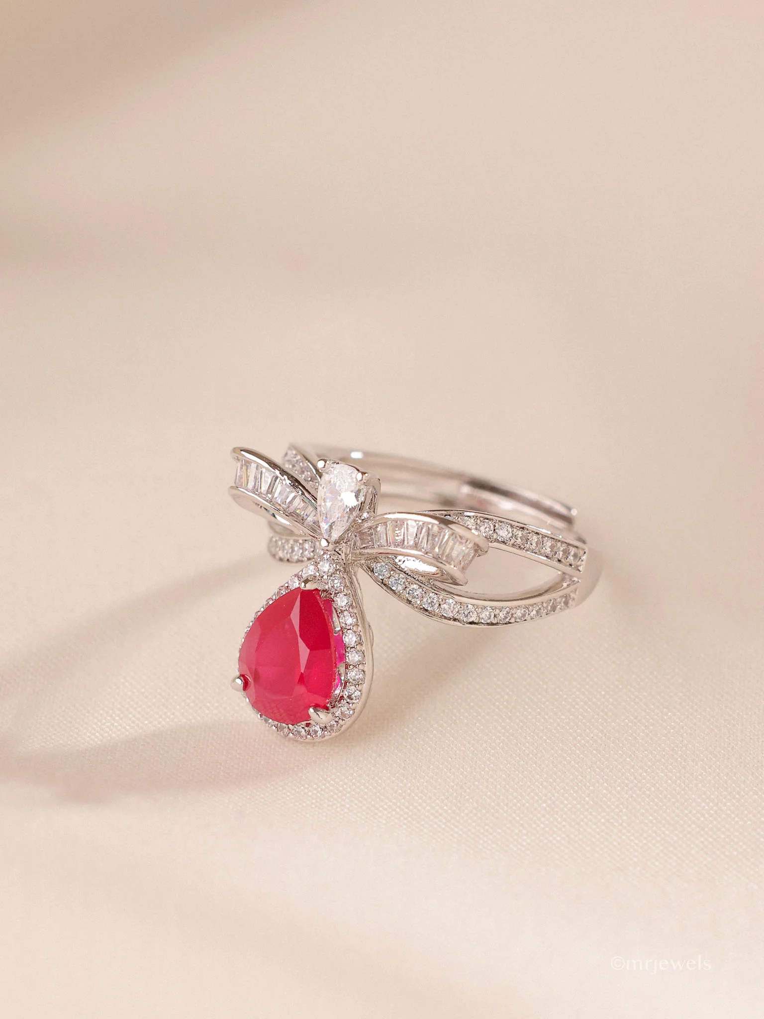 Taarini Diamond Ring - Image 10