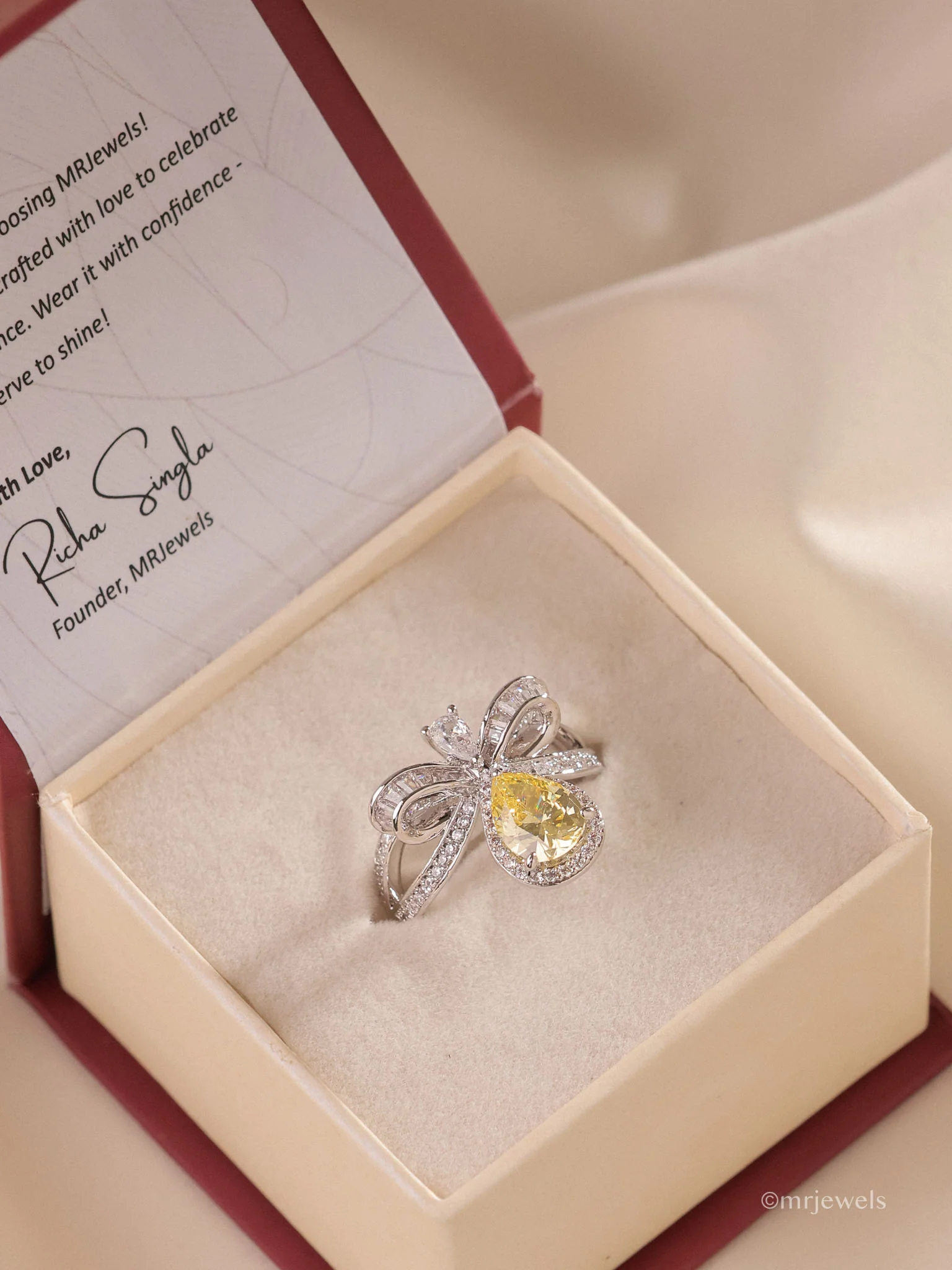 Taarini Diamond Ring - Image 11