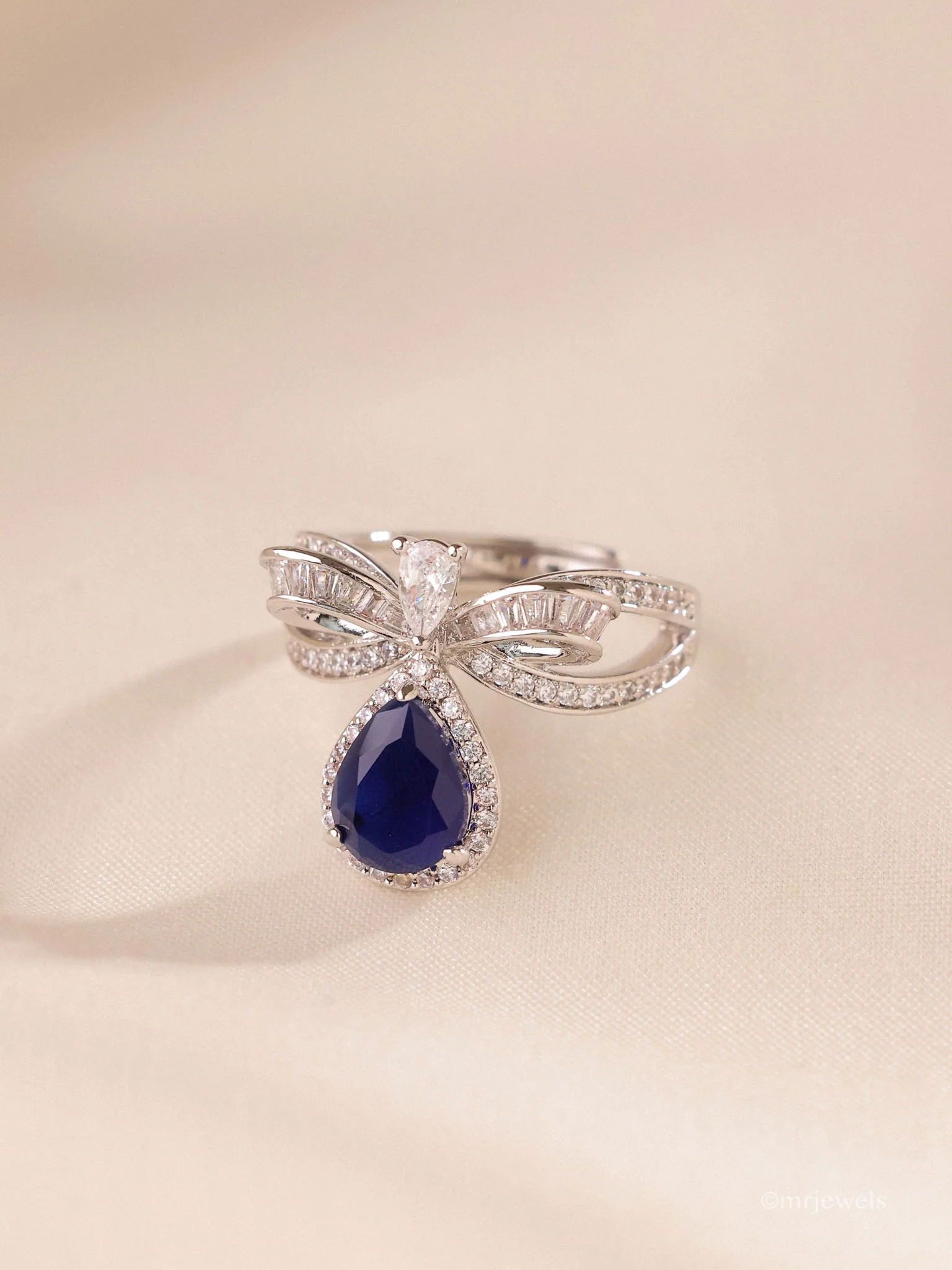 Taarini Diamond Ring - Image 6