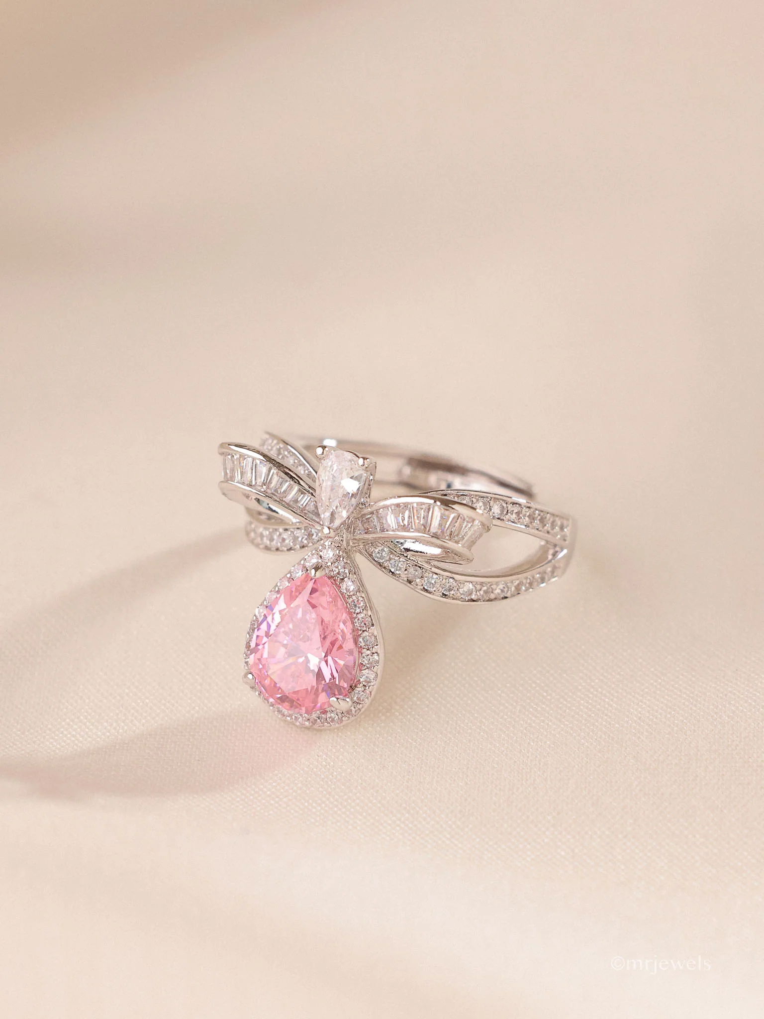 Taarini Diamond Ring - Image 8