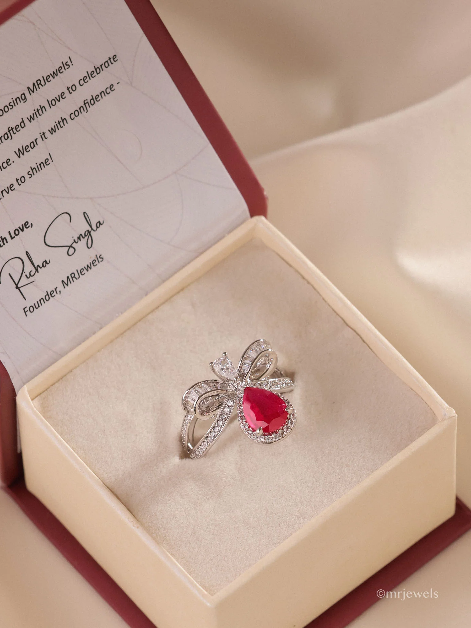Taarini Diamond Ring - Image 9