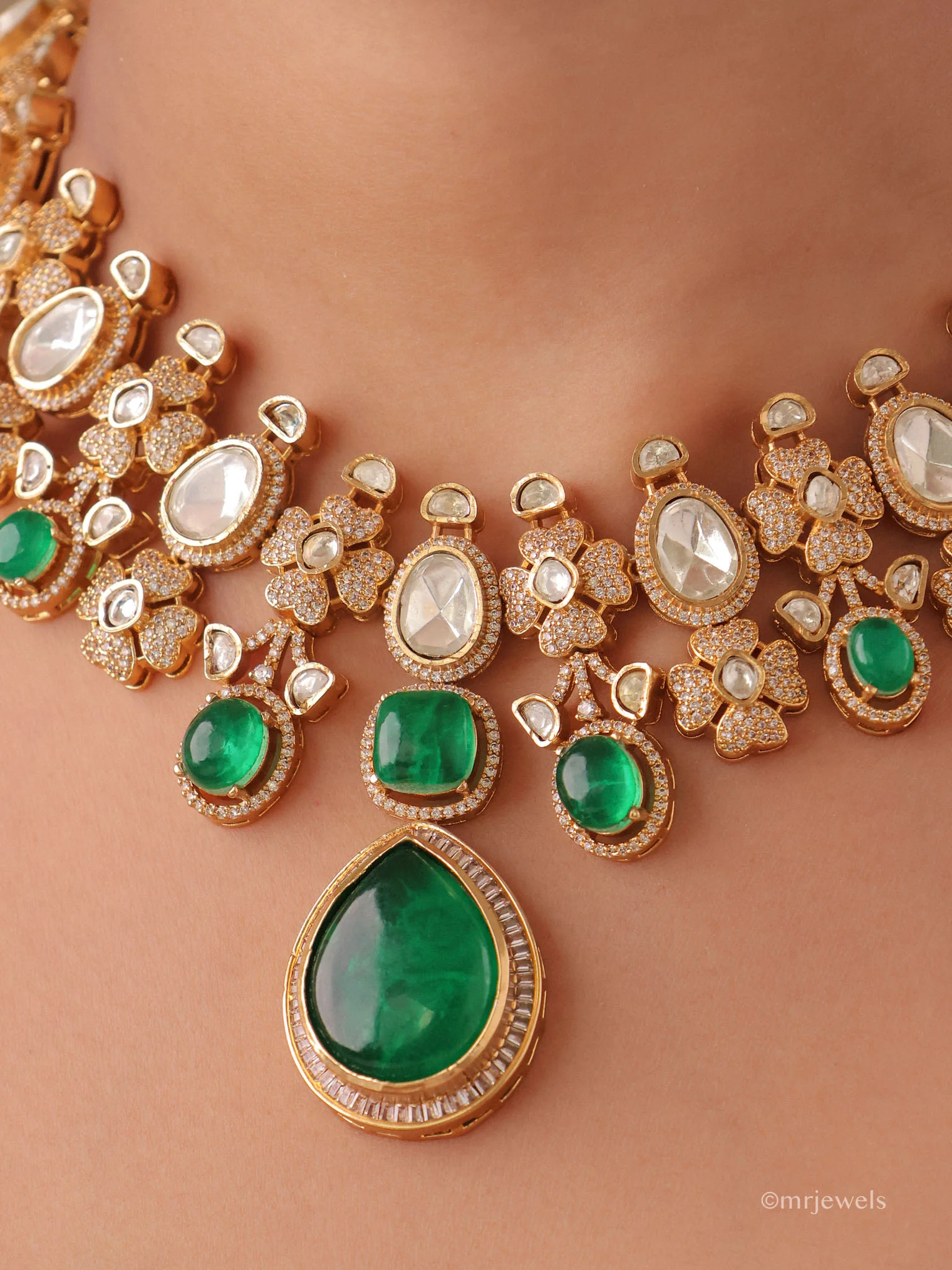 Taarini Emerald Polki Necklace - Image 2