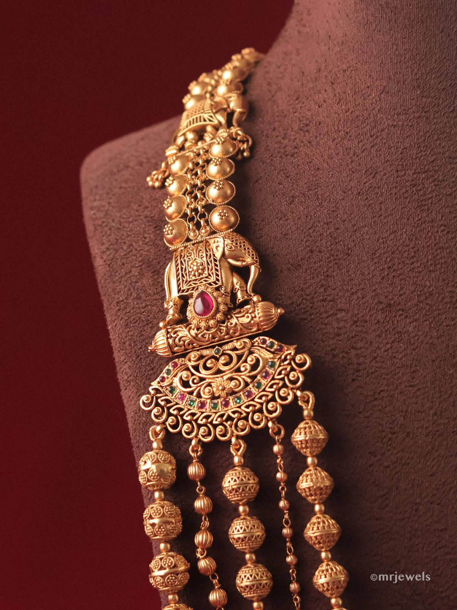 Temple Heritage Nakshi Long Haram Set - Image 3