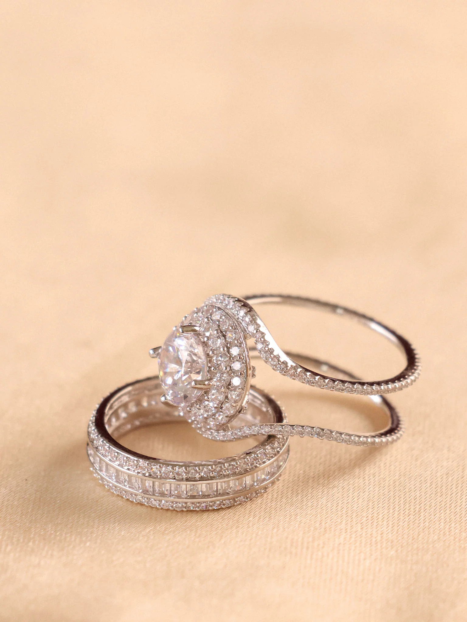 The Dual Aura Convertible Solitaire Ring Set - Image 3