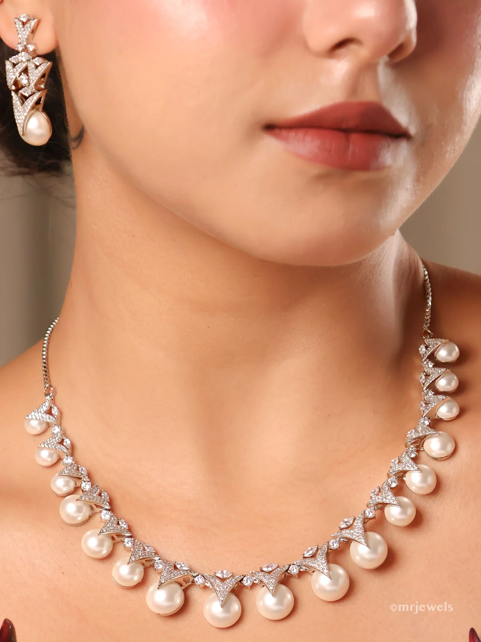 The Duchess Pearl Set - Image 2