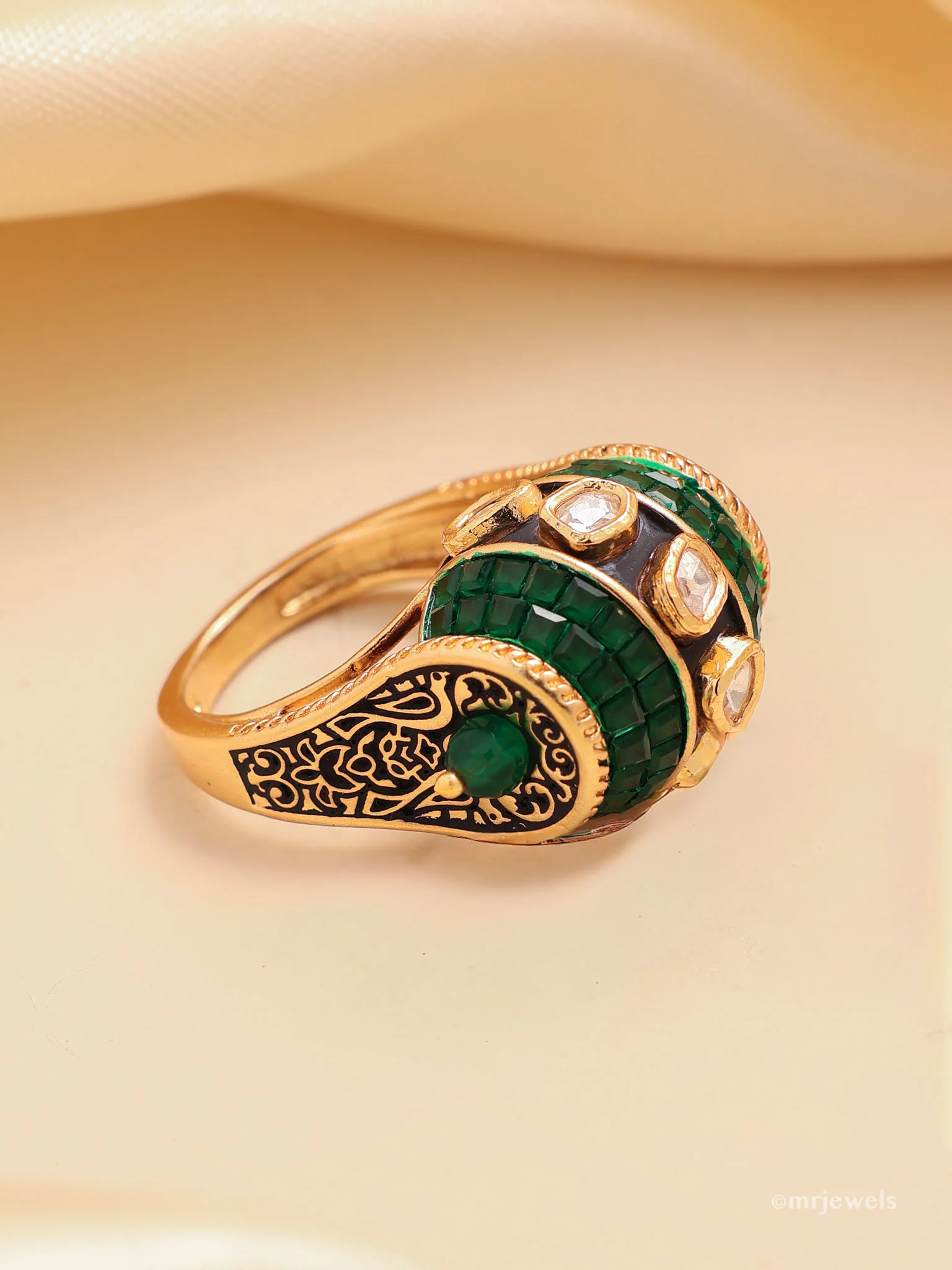 The Emerald Statement Ring - Image 2