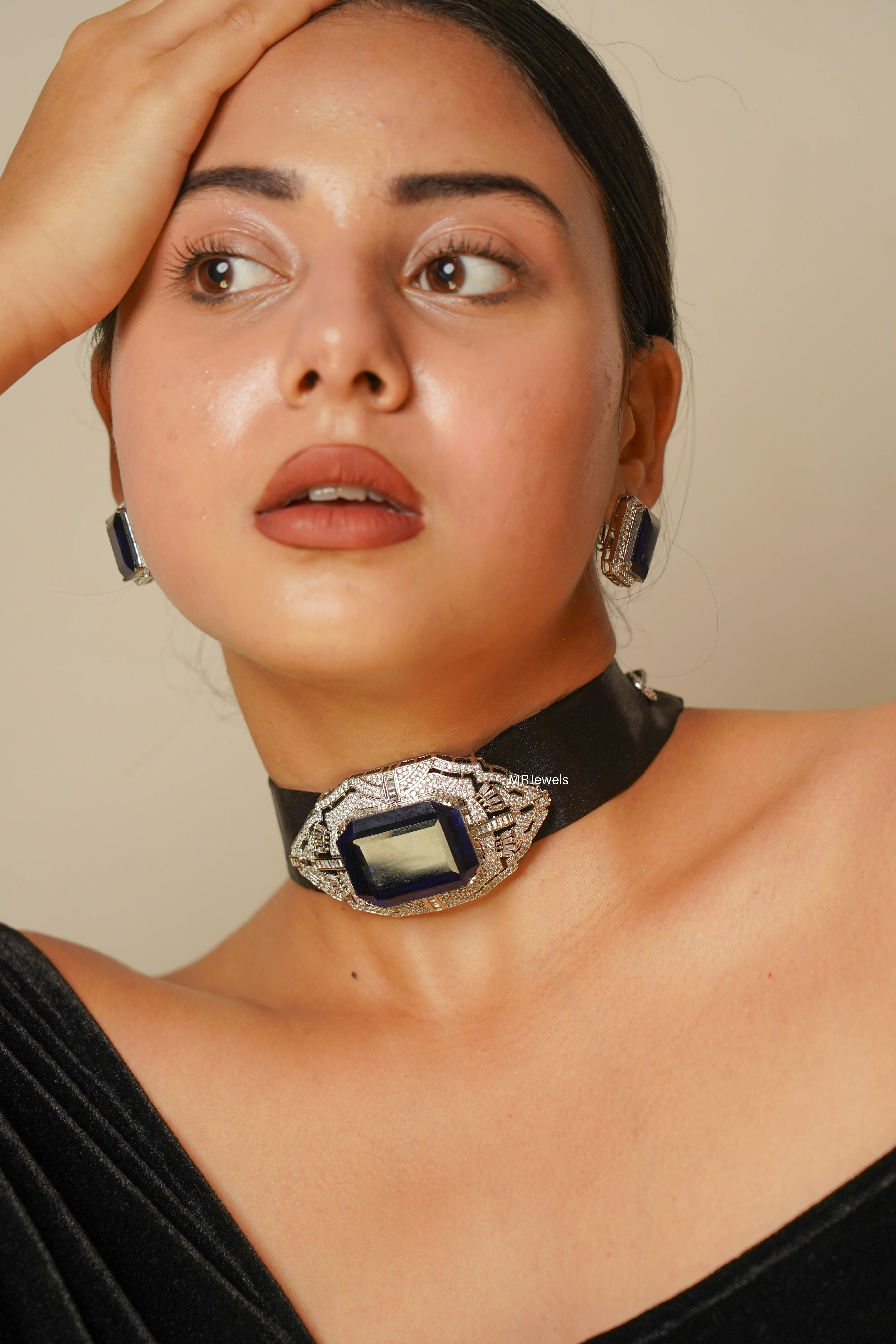 The Imperial Gem Choker Set - Image 4