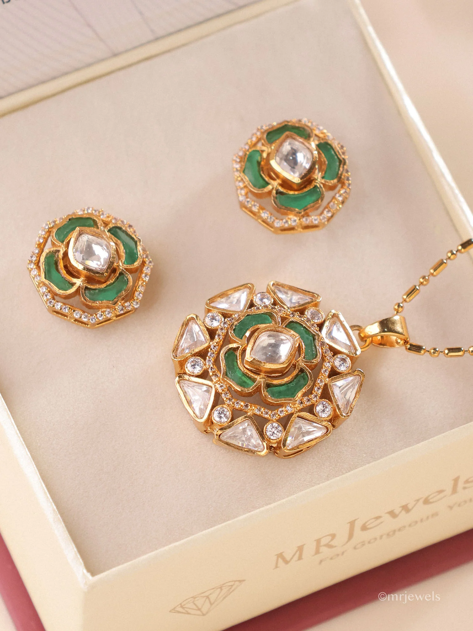 The Royal Gulab Kundan Pendant Set - Image 2