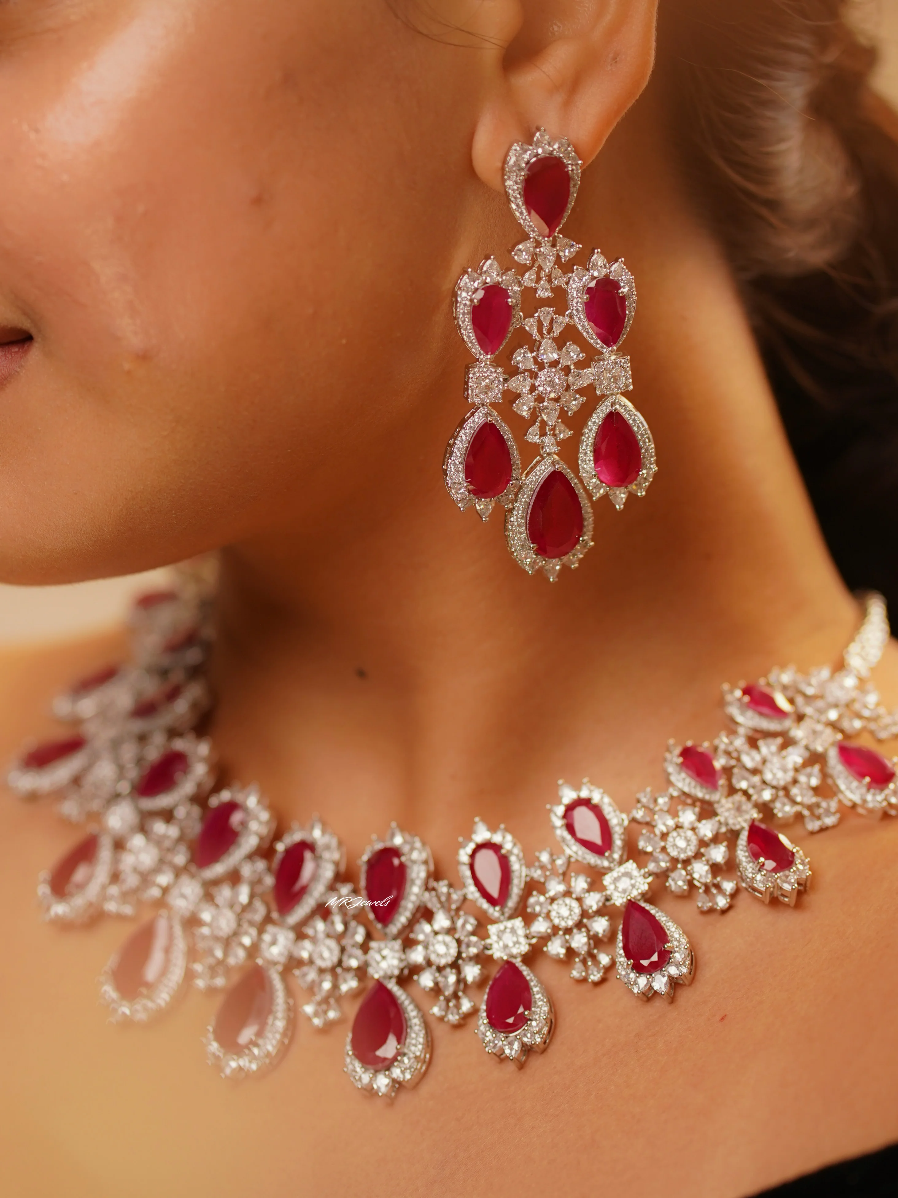 Urvi Necklace Set - Image 2