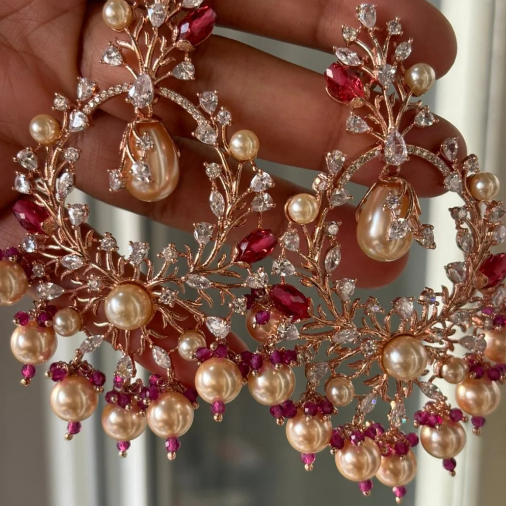 Verdant Elegance Pearl Chandeliers - Image 3