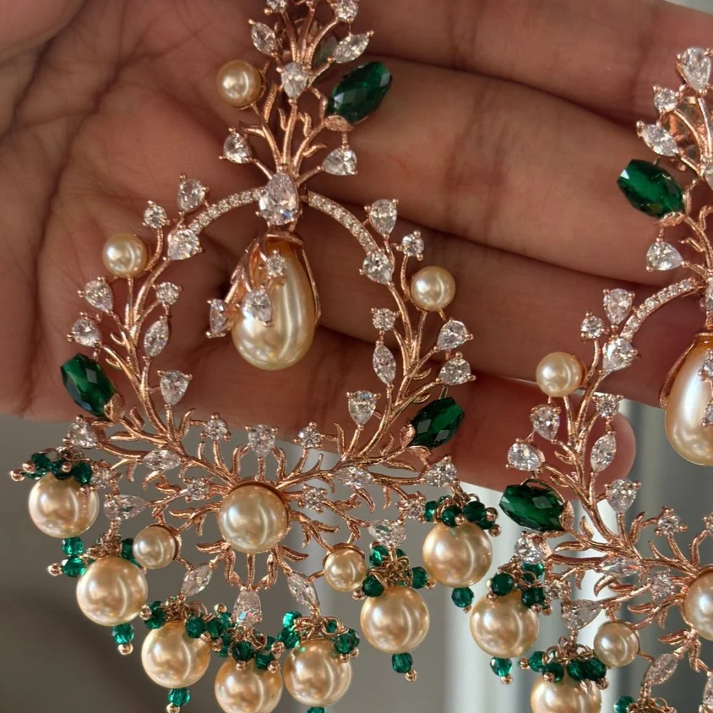 Verdant Elegance Pearl Chandeliers - Image 4