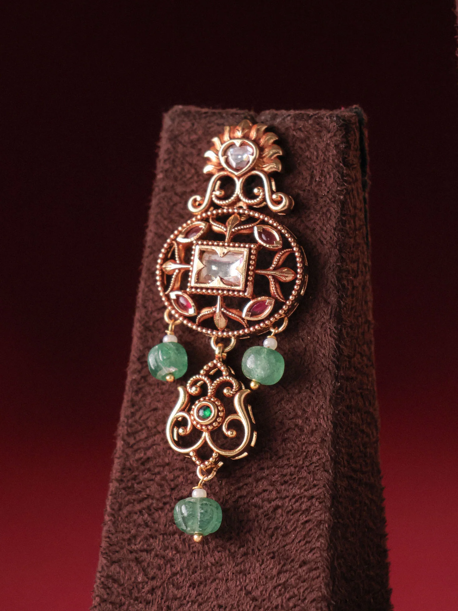 Vilandi Filigree Pendant Set (Emerald Pumpkin Beads) - Image 3