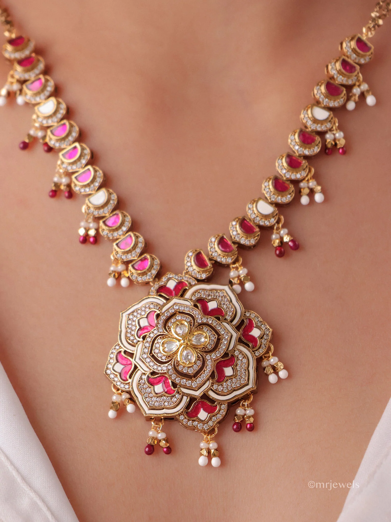 Vilandi Gul Polki Pendant Set - Image 18