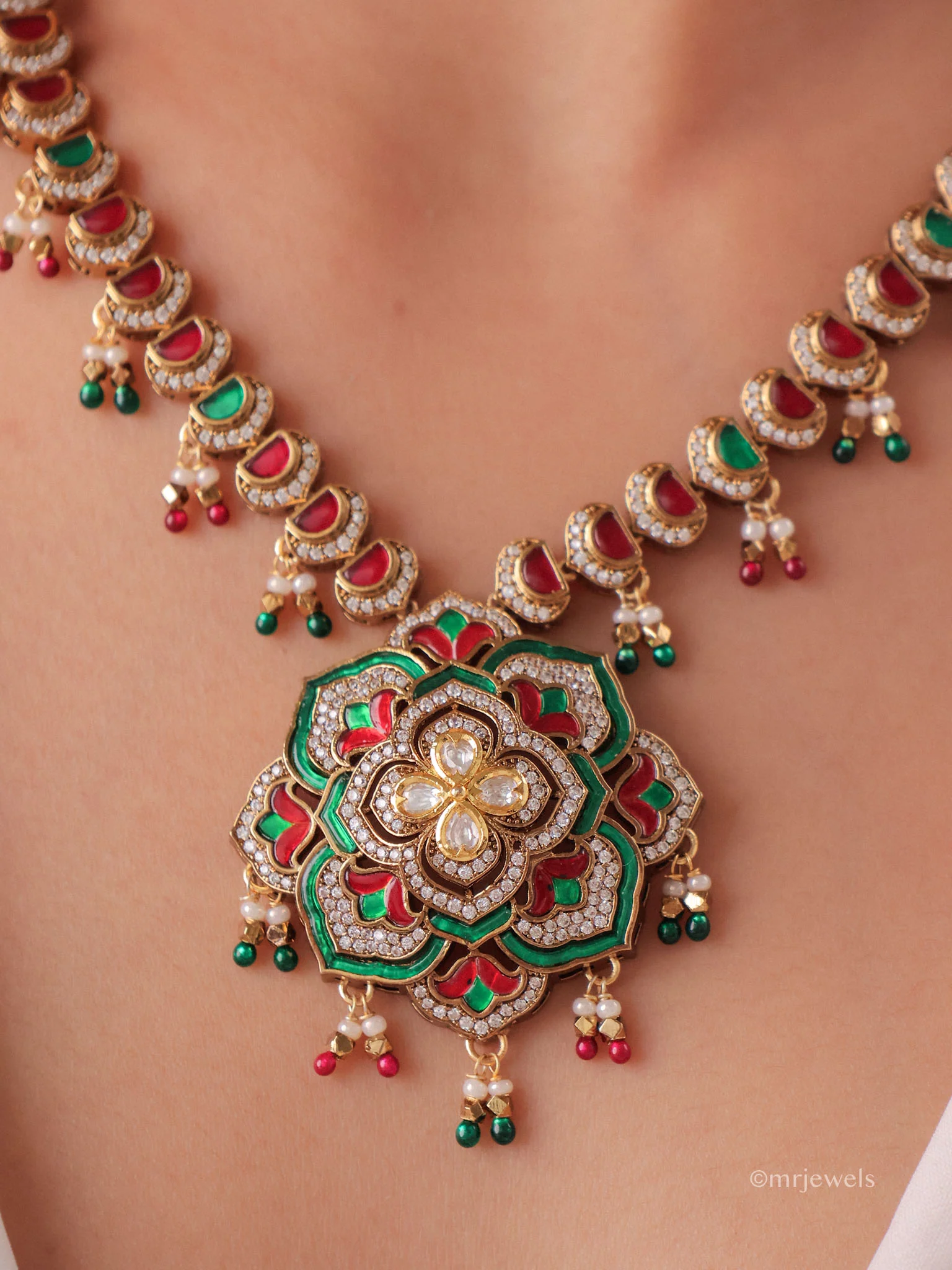 Vilandi Gul Polki Pendant Set - Image 2
