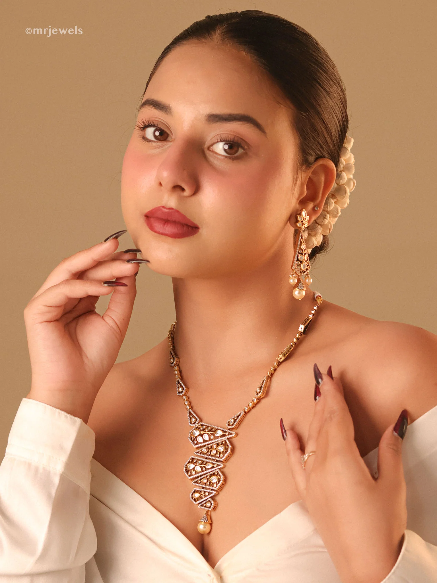 Vintage Kundan Pearl Necklace Set - Image 2