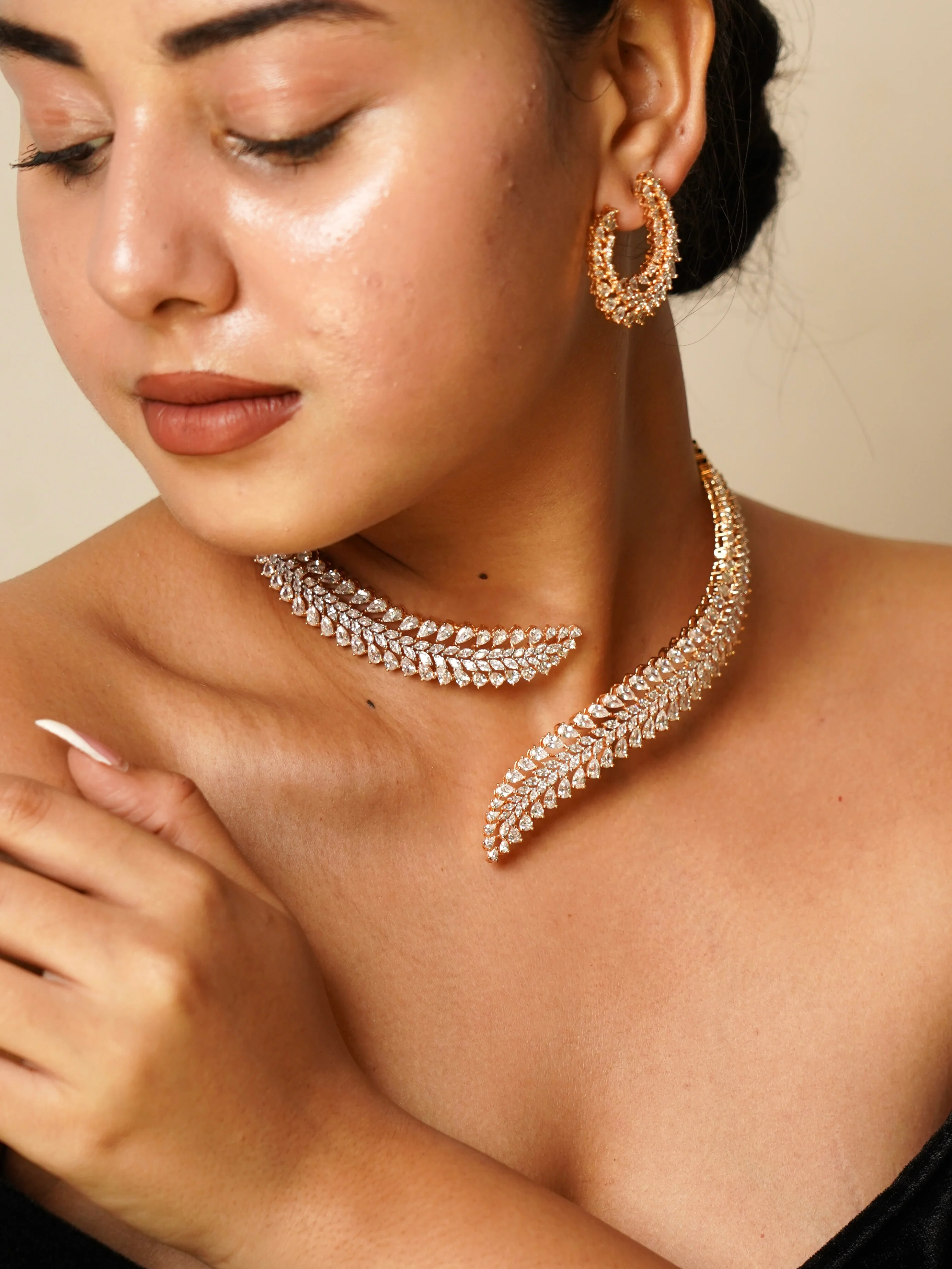 Virelle Diamond Leaf Necklace Set