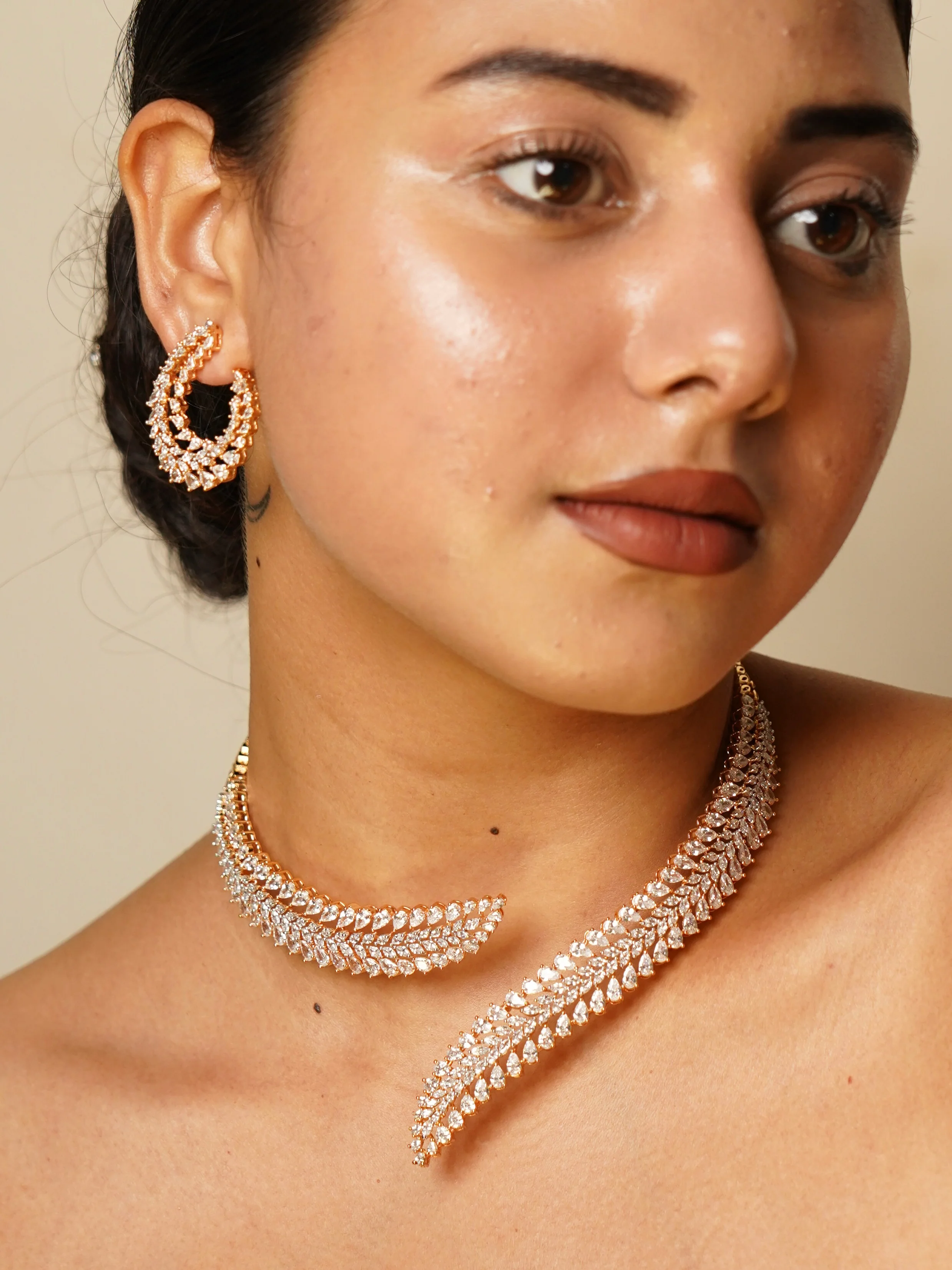 Virelle Diamond Leaf Necklace Set - Image 2