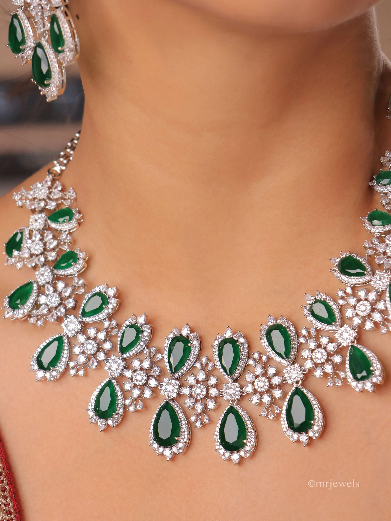 Zafira Emerald Luxe Necklace Set - Image 2