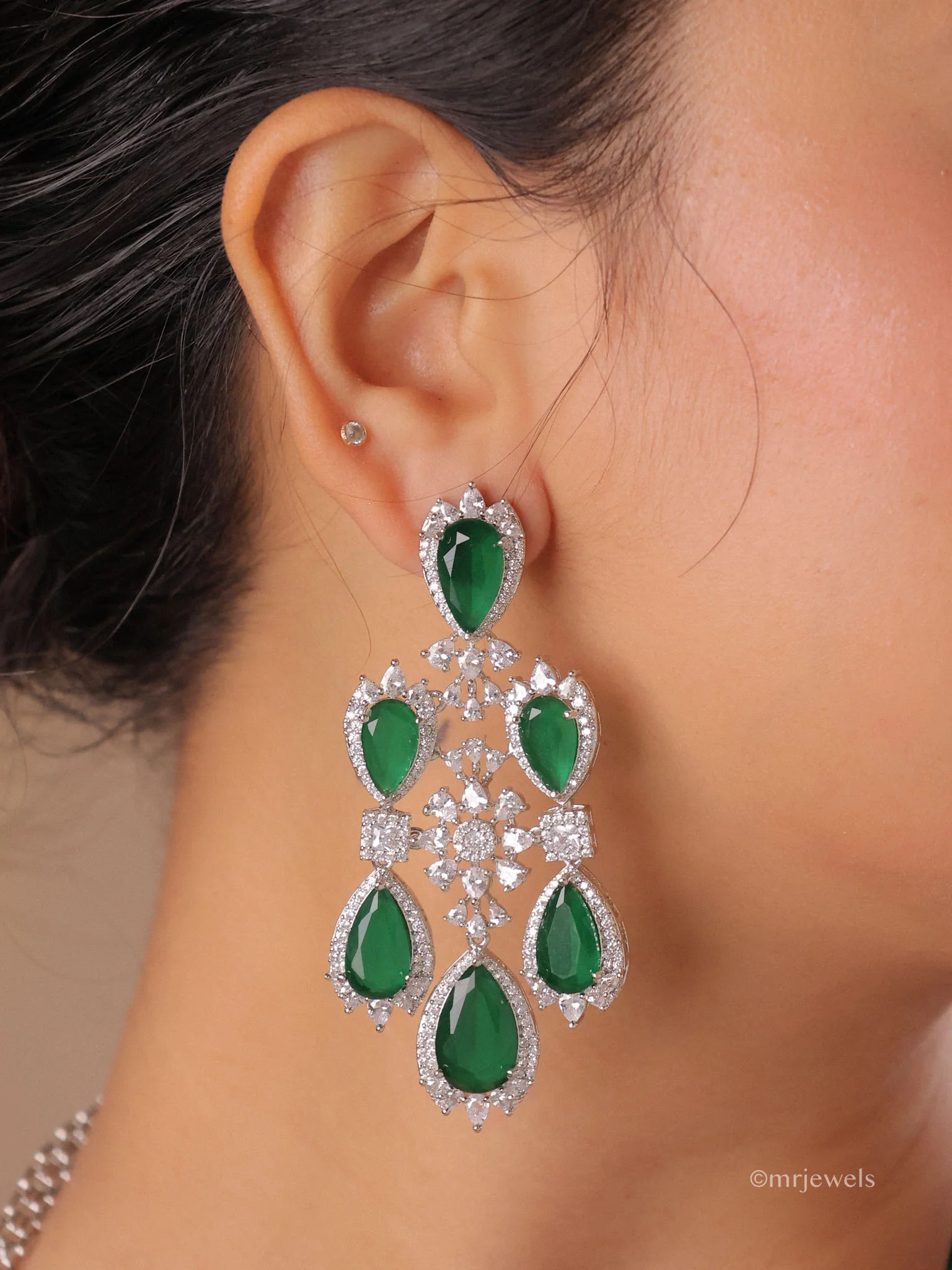 Zafira Emerald Luxe Necklace Set - Image 3