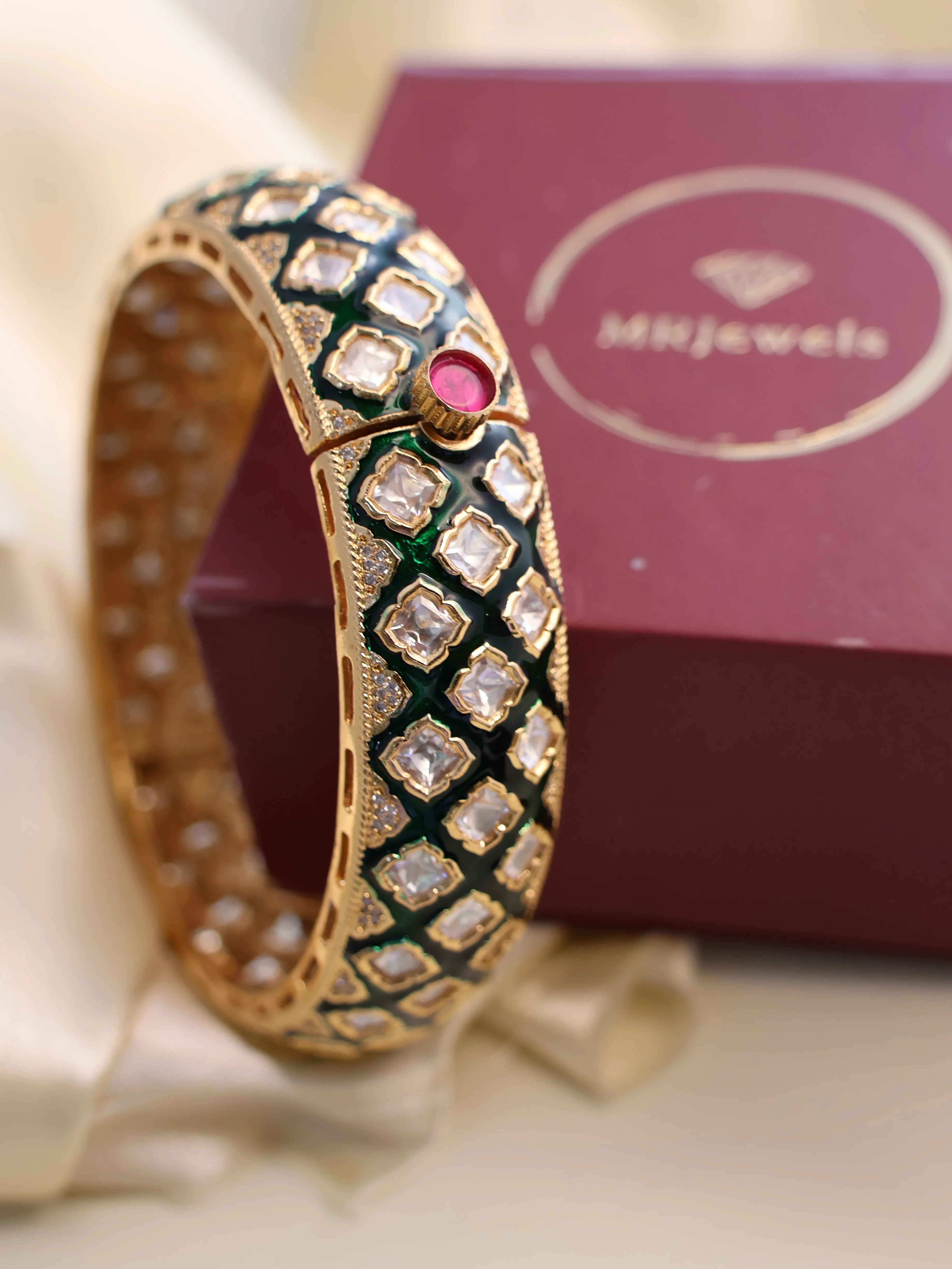 Zarina  – Luxurious Heritage Kada Design Openable