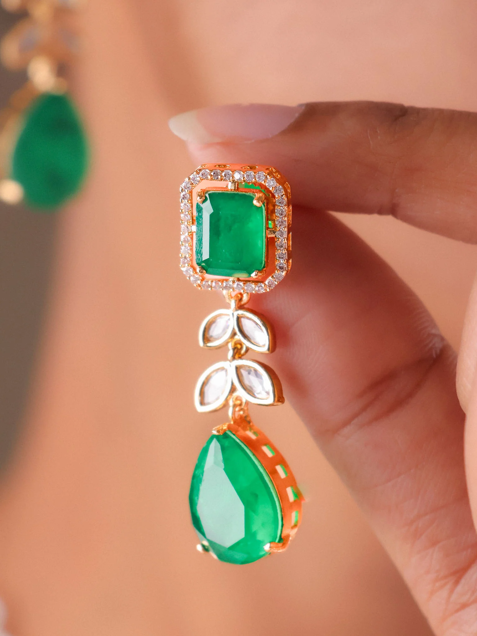 Zariya Emerald Cascade Necklace Set - Image 5