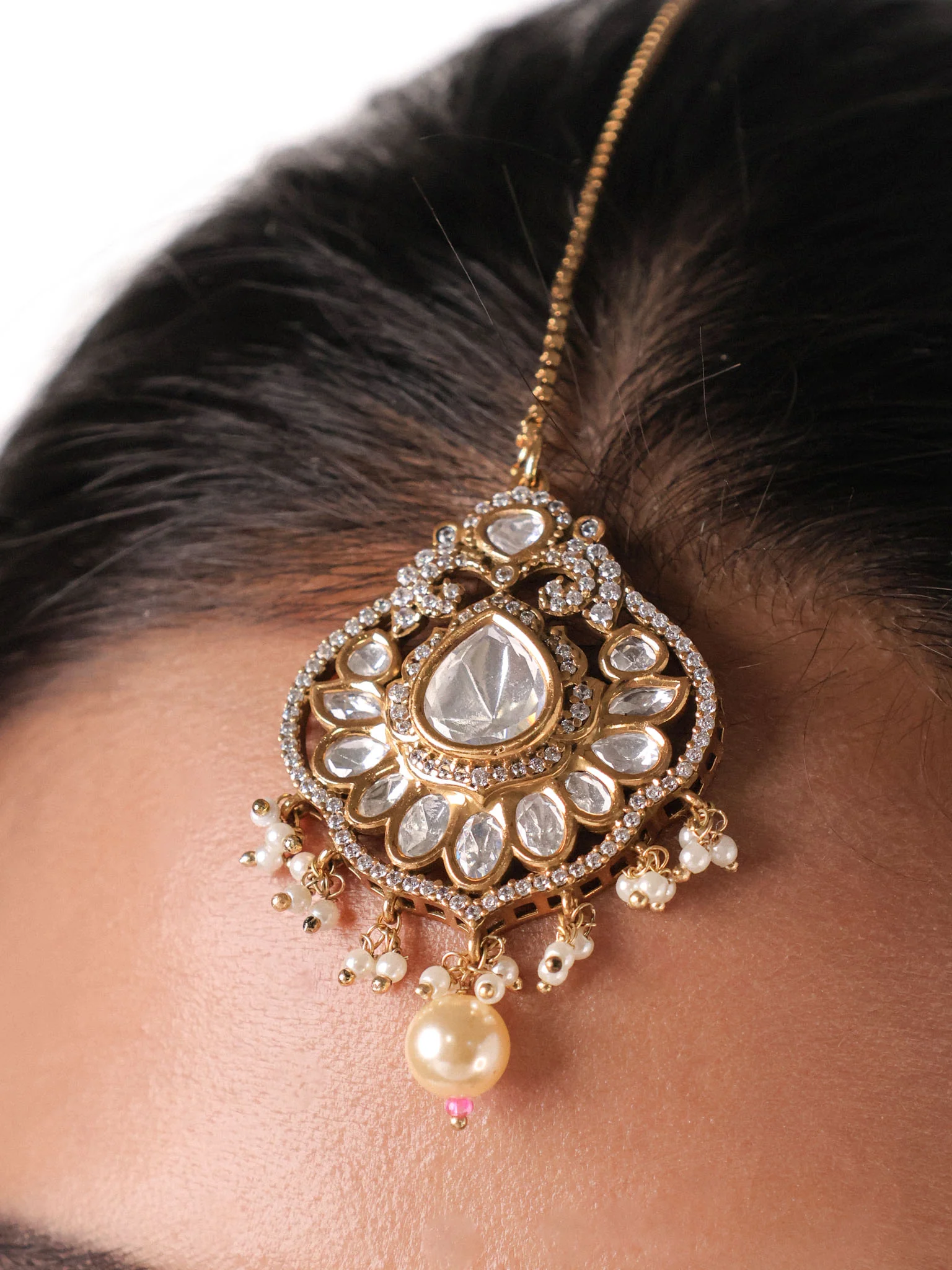 Zariya Royale Kundan Bridal Set - Image 4