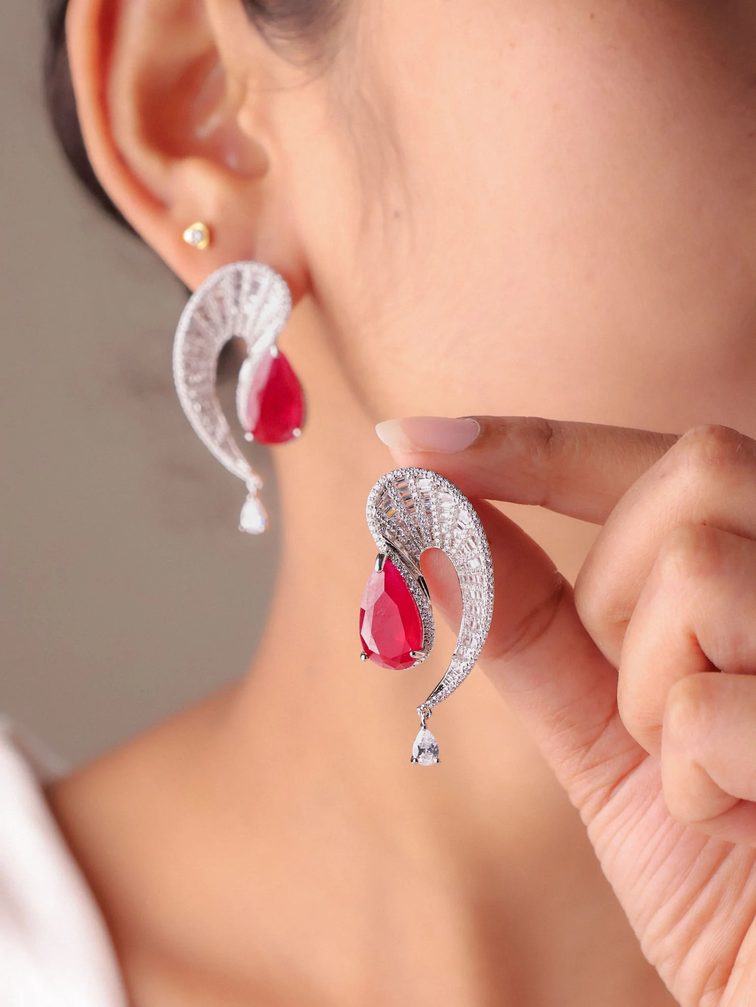 Zyra Curve Drop Earrings